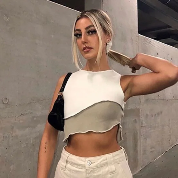 Color block Sleeveless Crop Top - Picture 2 of 4